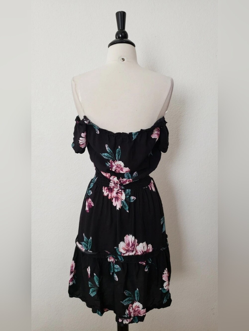 Off-Shoulder Black Floral Summer Dress - Picture 3 of 4